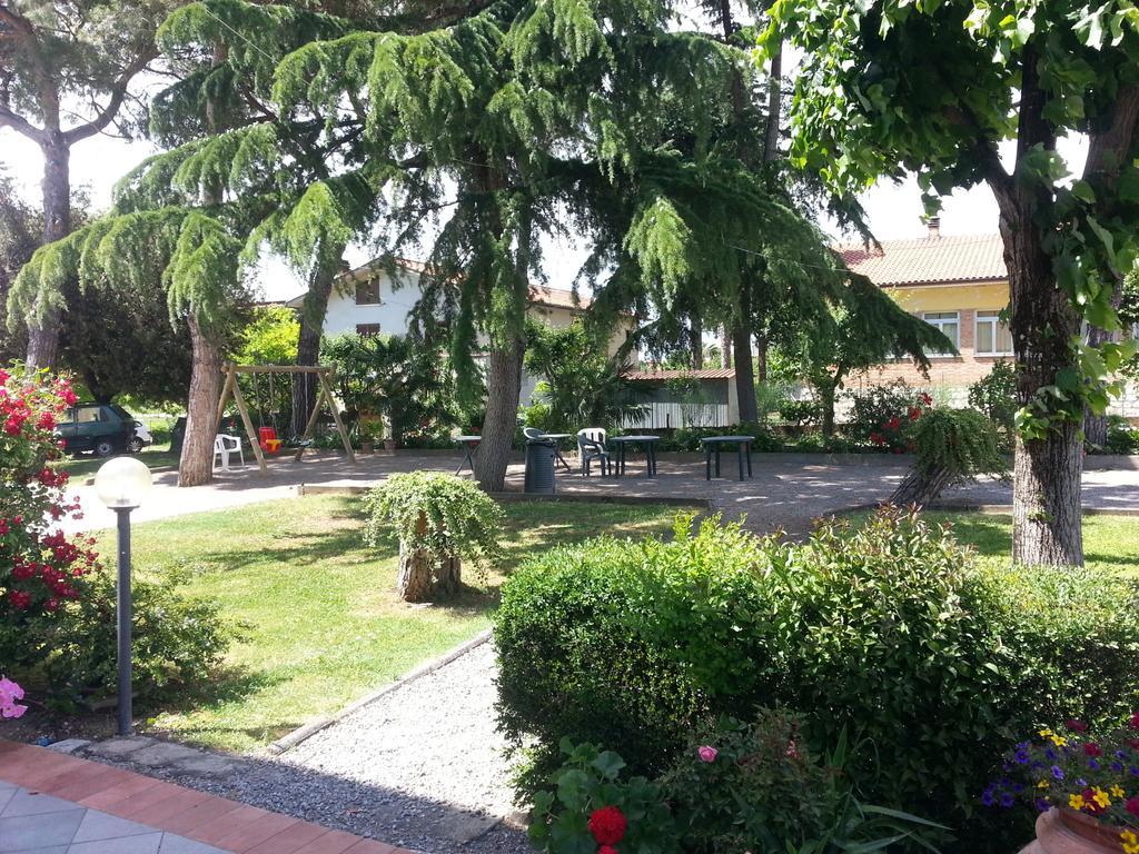 Hotel Tiziana Montepulciano Stazione Екстериор снимка