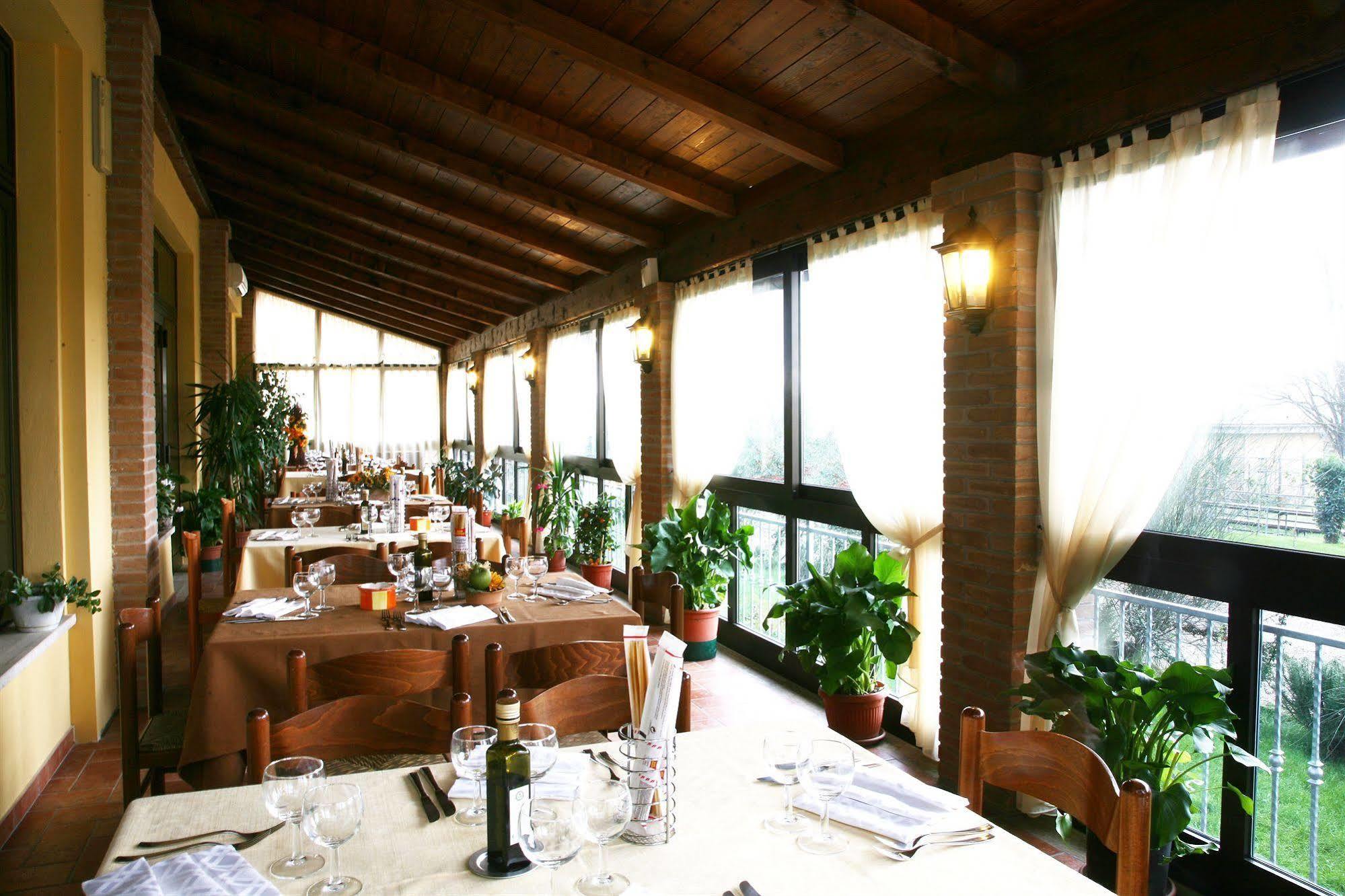 Hotel Tiziana Montepulciano Stazione Екстериор снимка