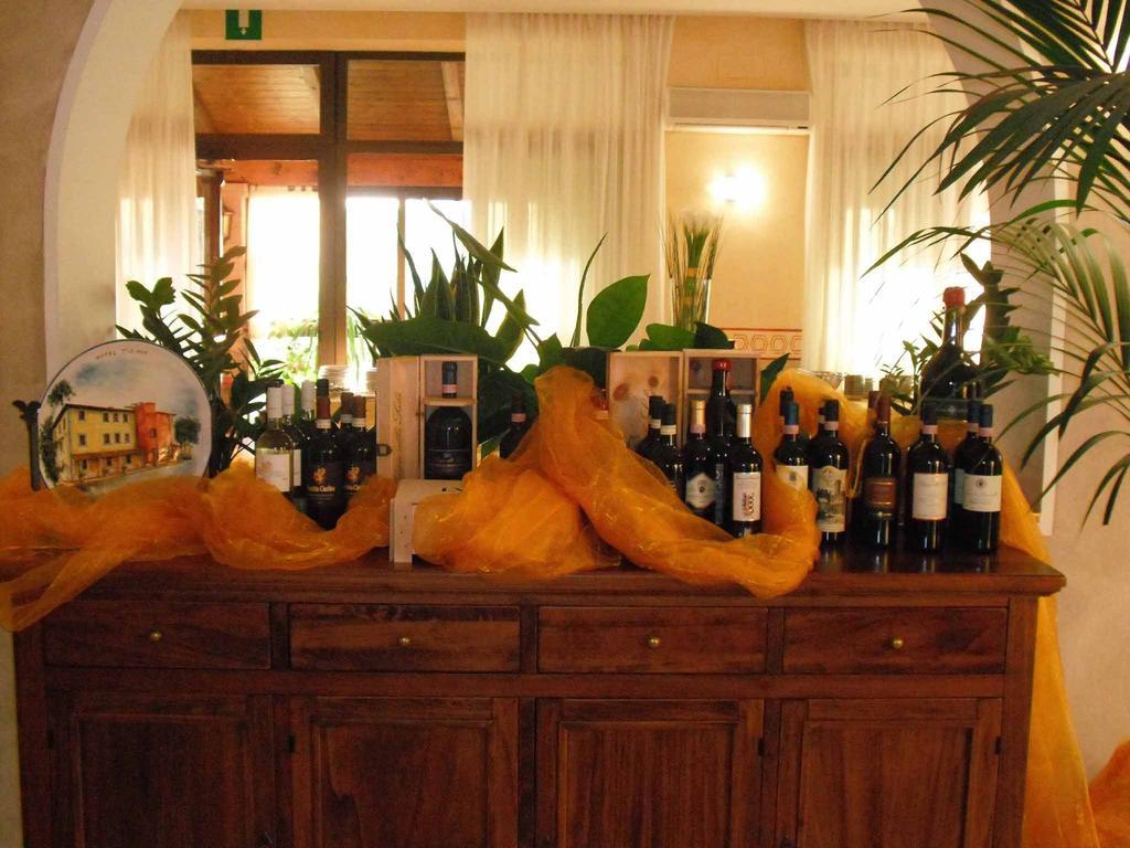 Hotel Tiziana Montepulciano Stazione Екстериор снимка